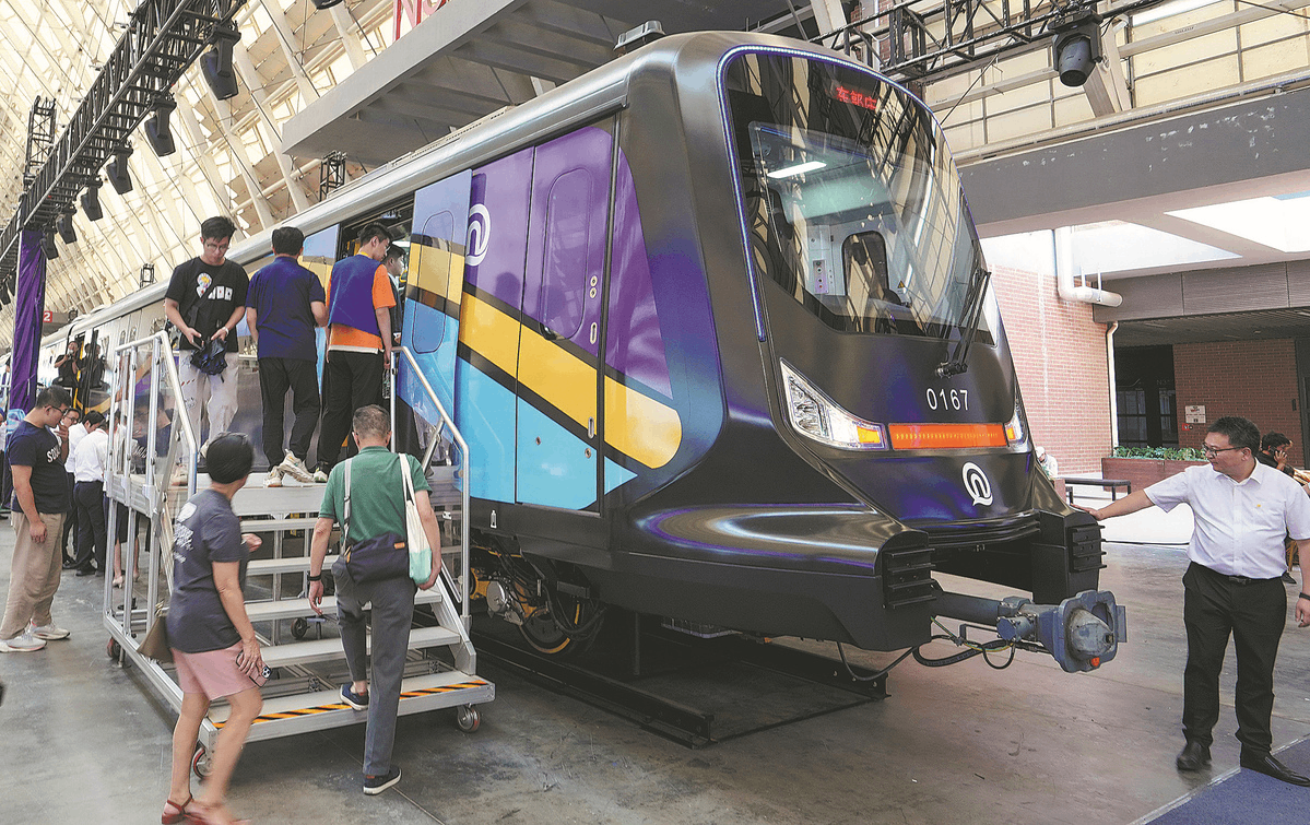 Se lanza el primer tren de metro de fibra de carbono del mundo